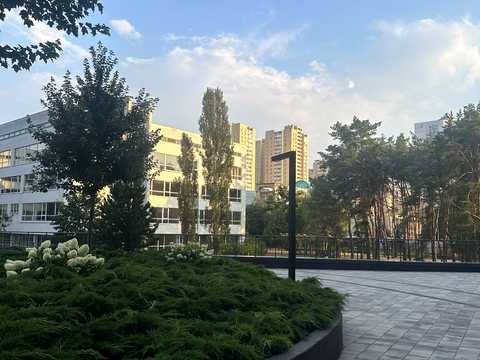 коммерческая по адресу Князя Романа Мстиславича ул. (Генерала Жмаченка), 22