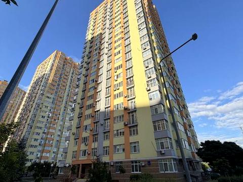 квартира за адресою Сім'ї Кульженків вул. (Петра Дегтяренка), 31-А