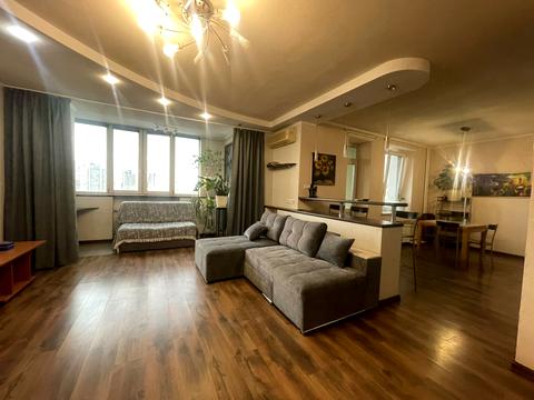 квартира по адресу Миколы Бажана просп., 16