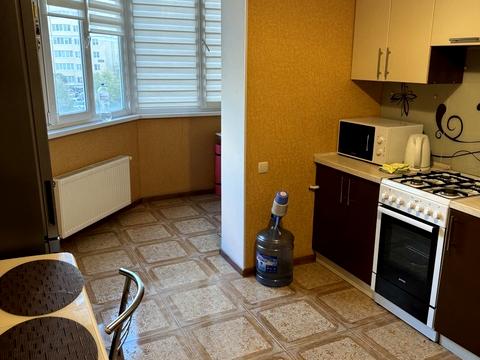 квартира за адресою Боголюбова вул., 18