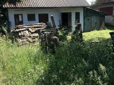 дом по адресу біля Школи