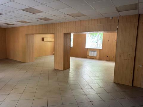 комерційна за адресою Нижньохолодногірська вул., 8
