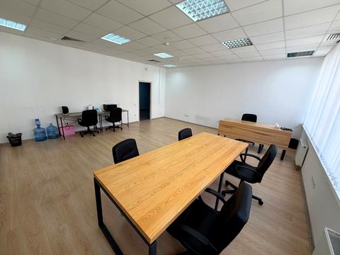 комерційна за адресою Євгена Коновальця вул. (Щорса), 36-Д