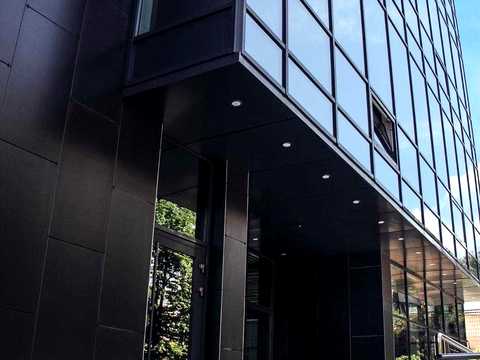 комерційна за адресою Товарна вул., 1