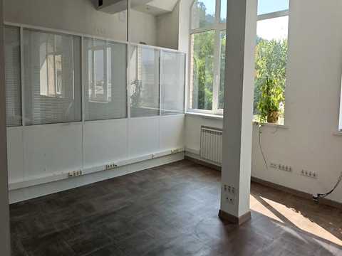коммерческая по адресу Игоревская ул., 1/8