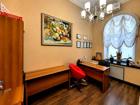 комерційна за адресою Михайлівська вул., 24-А