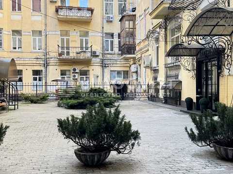 комерційна за адресою Київ, Євгена Чикаленка вул. (Пушкінська), 23б