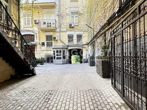 комерційна за адресою Київ, Євгена Чикаленка вул. (Пушкінська), 23б