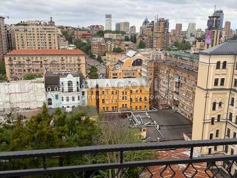 комерційна за адресою Київ, Євгена Чикаленка вул. (Пушкінська), 23б