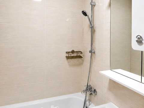 квартира за адресою Науки просп., 60-А