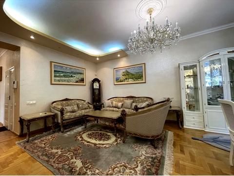 квартира за адресою Пилипа Орлика вул., 6