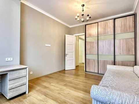 квартира за адресою Каркашадзе пров. (Цегляний), 9