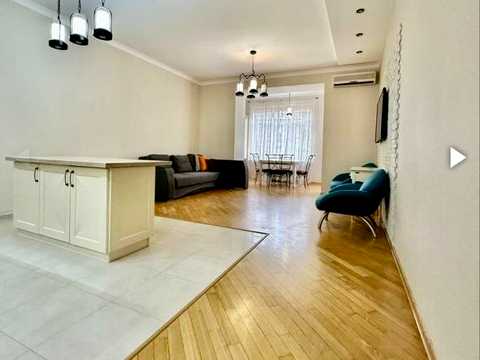 квартира за адресою Каркашадзе пров. (Цегляний), 9