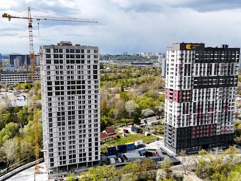 паркомісце за адресою Тепловозна вул., 28