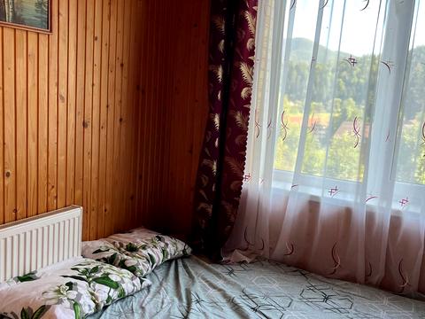 дом по адресу Міру