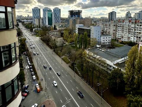 квартира по адресу Вячеслава Черновола ул., 27