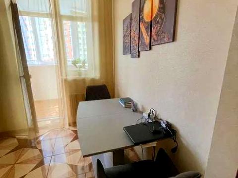 квартира по адресу Сім'ї Кульженків ул. (Петра Дегтяренка), 33