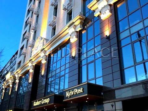 комерційна за адресою Жилянська вул., 68
