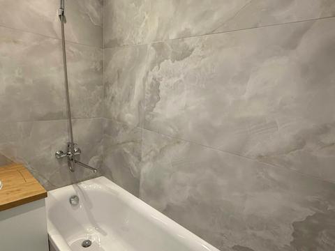 квартира за адресою Петра Дорошенка вул., (А021)