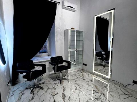 комерційна за адресою Михайлівський пров., 9