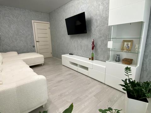 1872790101814304