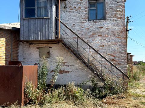 комерційна за адресою Чумаківська вул., 1