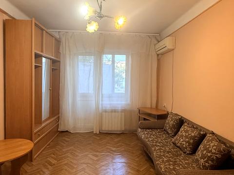 квартира за адресою Богатирська вул., 8