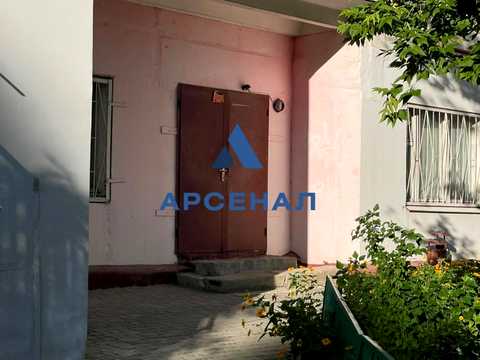 комерційна за адресою Товариська вул., 37-А