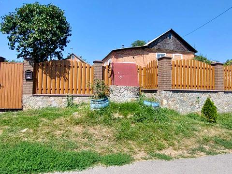ділянка за адресою с. Зарванці, Хмелянська