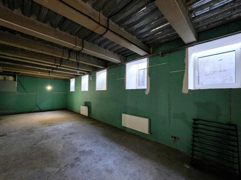 комерційна за адресою Михайлівська вул., 13