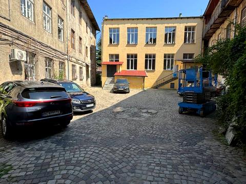 коммерческая по адресу Винниченко ул. (Советская), 2