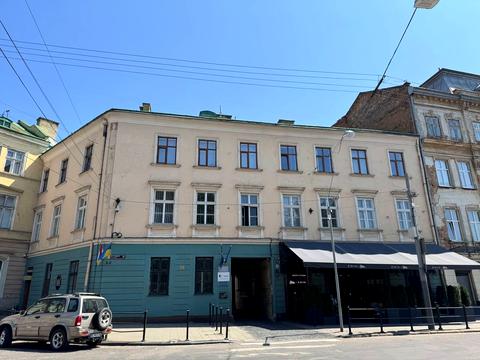 коммерческая по адресу Винниченко ул. (Советская), 2