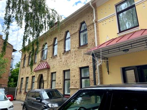 комерційна за адресою Кудрявська вул., 9