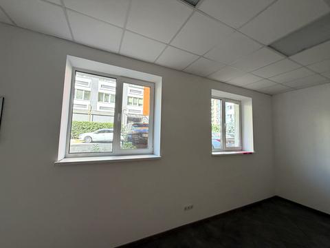комерційна за адресою Ново-Оскольська вул., (Будинок)