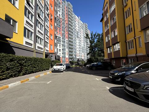 комерційна за адресою Ново-Оскольська вул., (Будинок)