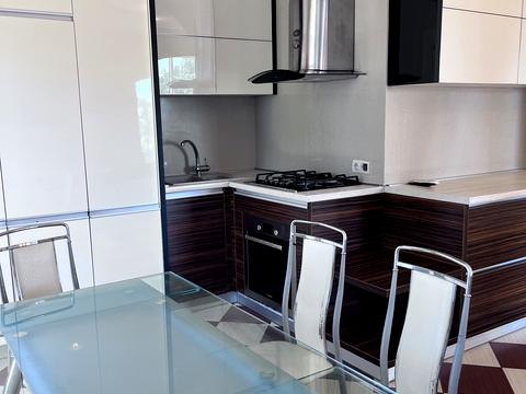 квартира за адресою Вишнева вул., 1
