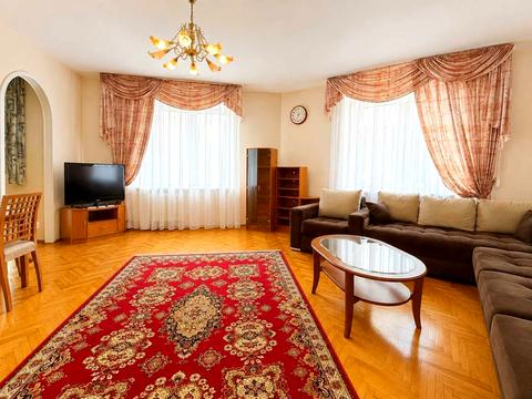 квартира по адресу Александра Конисского ул., 52-58
