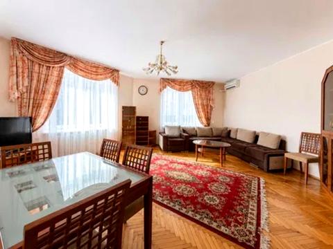 квартира по адресу Александра Конисского ул., 52-58