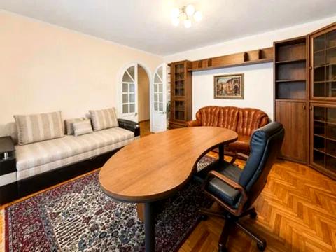 квартира по адресу Александра Конисского ул., 52-58