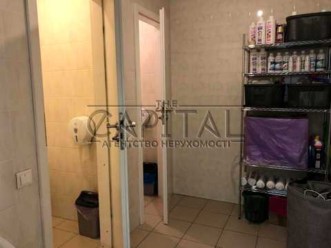 комерційна за адресою Болсуновська вул. (Сергія Струтинського), 8