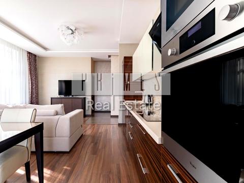 1872833335320320