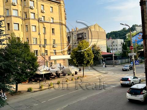квартира за адресою Введенська вул., 15