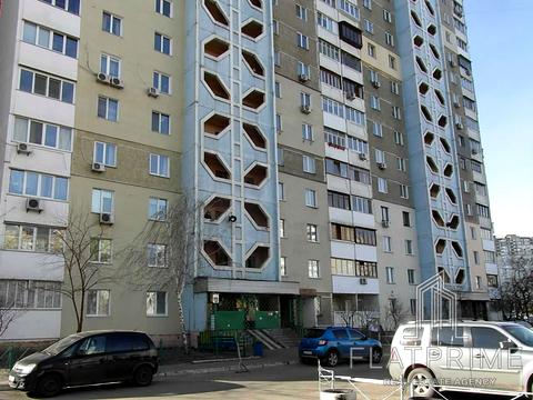 квартира за адресою Анни Ахматової вул., 19