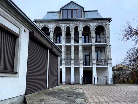 будинок за адресою Богдана Хмельницького вул., 10
