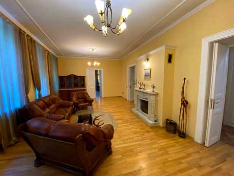квартира за адресою Івана Левинського вул., 3