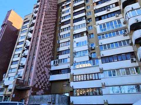 квартира за адресою Стадіонна вул., 6