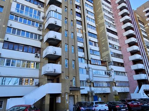 квартира за адресою Стадіонна вул., 6
