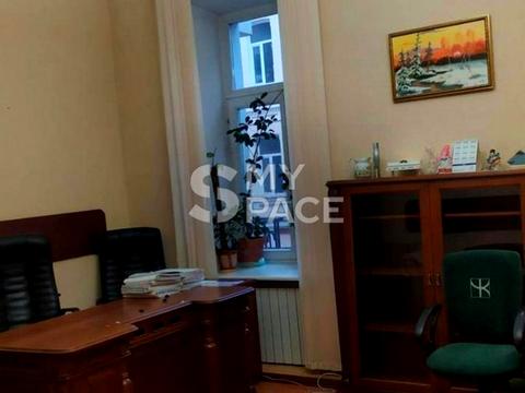 комерційна за адресою Велика Житомирська вул., 18-А