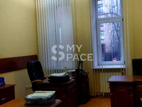 комерційна за адресою Велика Житомирська вул., 18-А