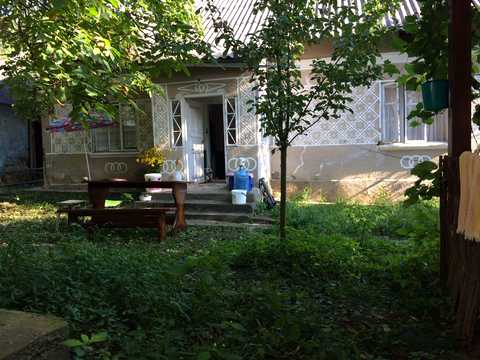 будинок за адресою Лугова